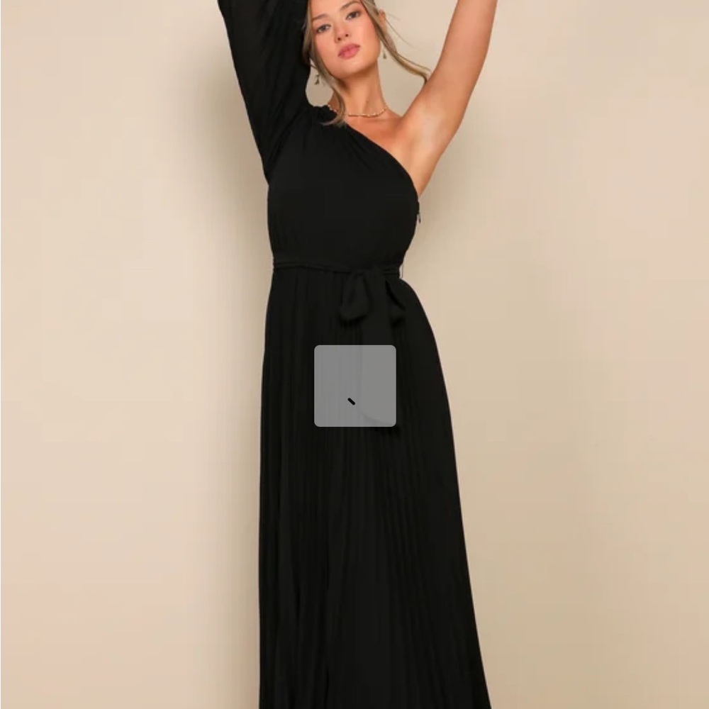 Lulus, Divine Charm Black Pleated One-Shoulder Maxi Dress